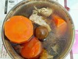 胡萝卜瘦肉炖汤的做法[图]