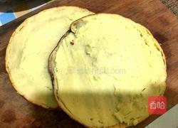 草莓酸奶慕斯蛋糕（电饭锅版）的做法图解2