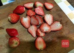 草莓酸奶慕斯蛋糕（电饭锅版）的做法图解4