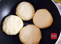 玉米面贴饼子的做法图解1