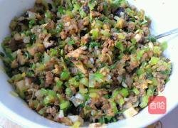 香菇芹菜肉馅饼的做法图解6