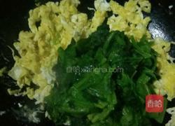 菠菜炒鸡蛋的做法图解3