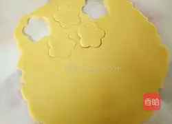 Illustration of how to make Sakura cookies 7