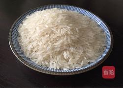 枸杞叶鸡丝粥的做法图解1