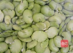 酸菜蚕豆汤的做法图解1