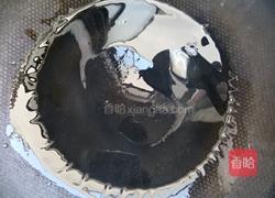 酸菜蚕豆汤的做法图解2