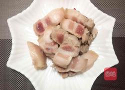 土豆红烧肉的做法图解1