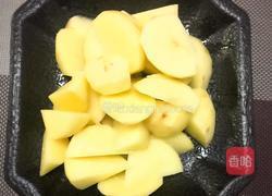 土豆红烧肉的做法图解3