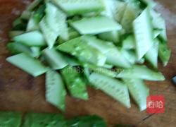 黄瓜炒肉片的做法图解4