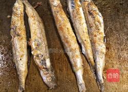 香煎多春鱼的做法图解2