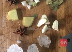 黄焖鸡的做法图解1