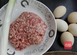 肉馅蒸蛋的做法图解1