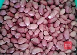 水煮五香花生的做法图解1