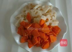 藕片炒肉丁的做法图解2