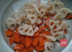 藕片炒肉丁的做法图解4