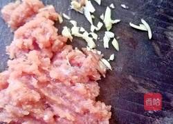 猪肉丸子汤的做法图解3