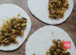 酸菜盒子的做法图解4