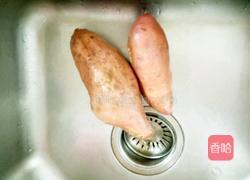 微波炉烤红薯的做法图解1