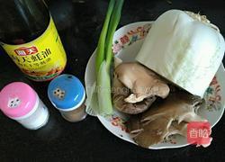 平菇白菜片的做法图解1