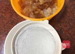 桃胶水果羹的做法图解2