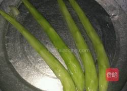 腊肉炒莴笋的做法图解3