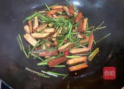 野芹菜炒香干的做法图解7