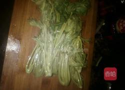 凉拌酸辣香椿的做法图解3