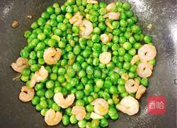 虾仁炒豌豆的做法图解10