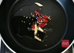 炒鸡腿的做法图解3