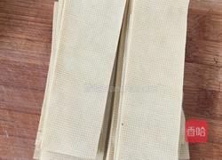 豆皮卷金针菇的做法图解2