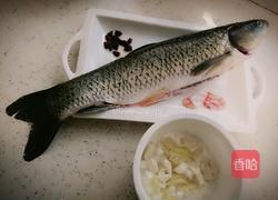 红烧草鱼的做法图解1