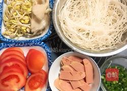 三鲜米线的做法图解1