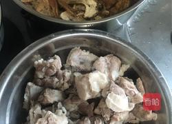 松茸烧排骨的做法图解1