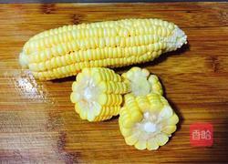 胡萝卜玉米栗子脊骨汤的做法图解1