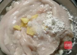 香辣酸菜炒肥肠的做法图解3