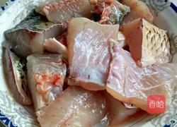 红烧草鱼块的做法图解1