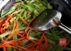 肉小炒芹菜的做法图解5