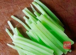 凉拌火龙果皮的做法图解5