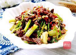 芹菜炒牛肉的做法图解10