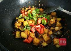 肉末炒茄丁的做法图解10