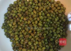 海带绿豆排骨汤的做法图解2