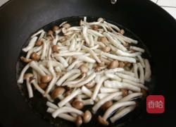 蟹味菇娃娃菜的做法图解3