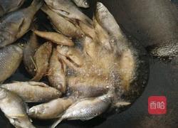 辣椒炒小鱼的做法图解7