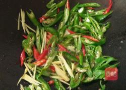 辣椒炒小鱼的做法图解12