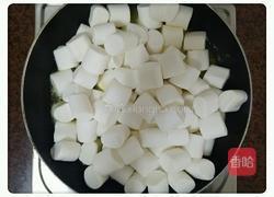 花生蔓越莓牛轧糖的做法图解3