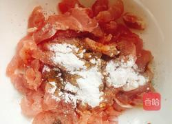 黄豆芽炒肉的做法图解2