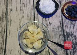 香蕉松饼的做法图解2