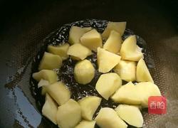 土豆烧肉丸的做法图解2