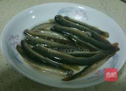 椒盐爆泥鳅的做法图解1