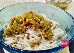 芹菜肉酱卤的做法图解1